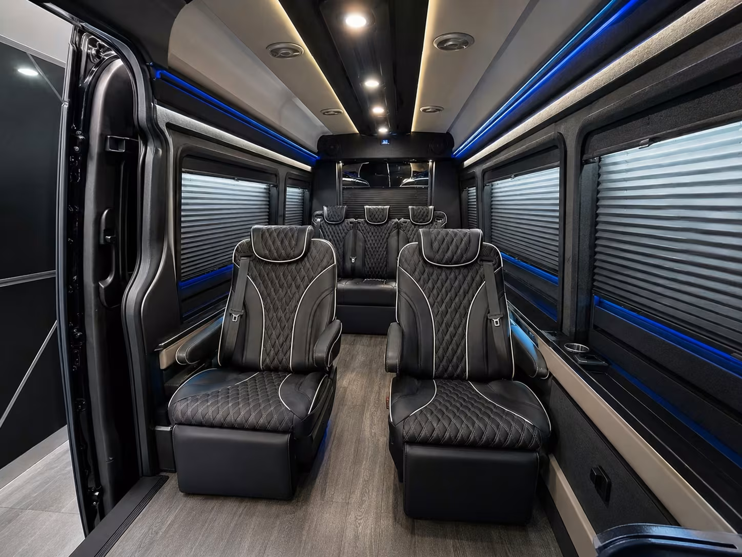woodland airport bus rentals for every type of group