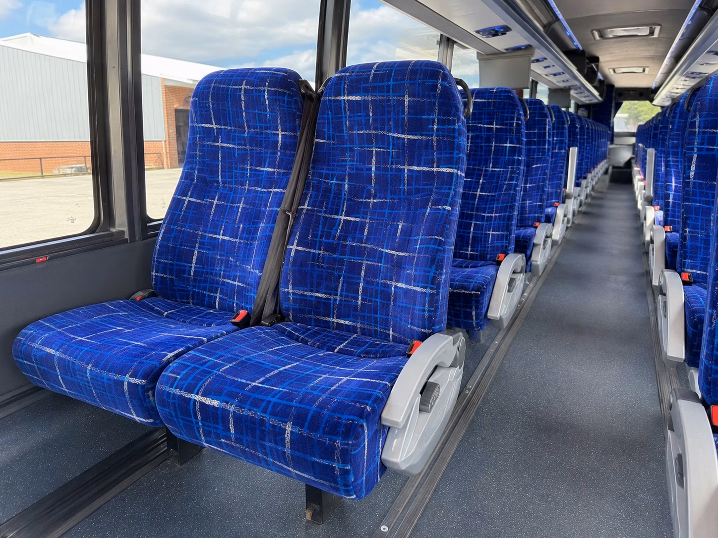 woodland charter bus rentals to kings and river cats games