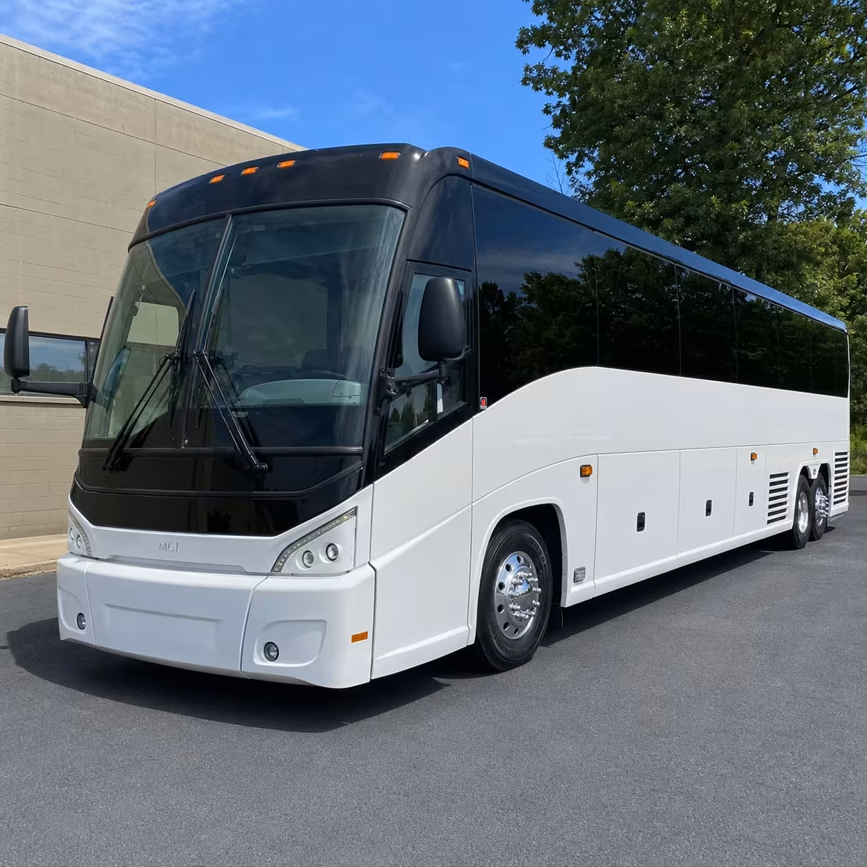 woodland sports team and college charter bus rentals